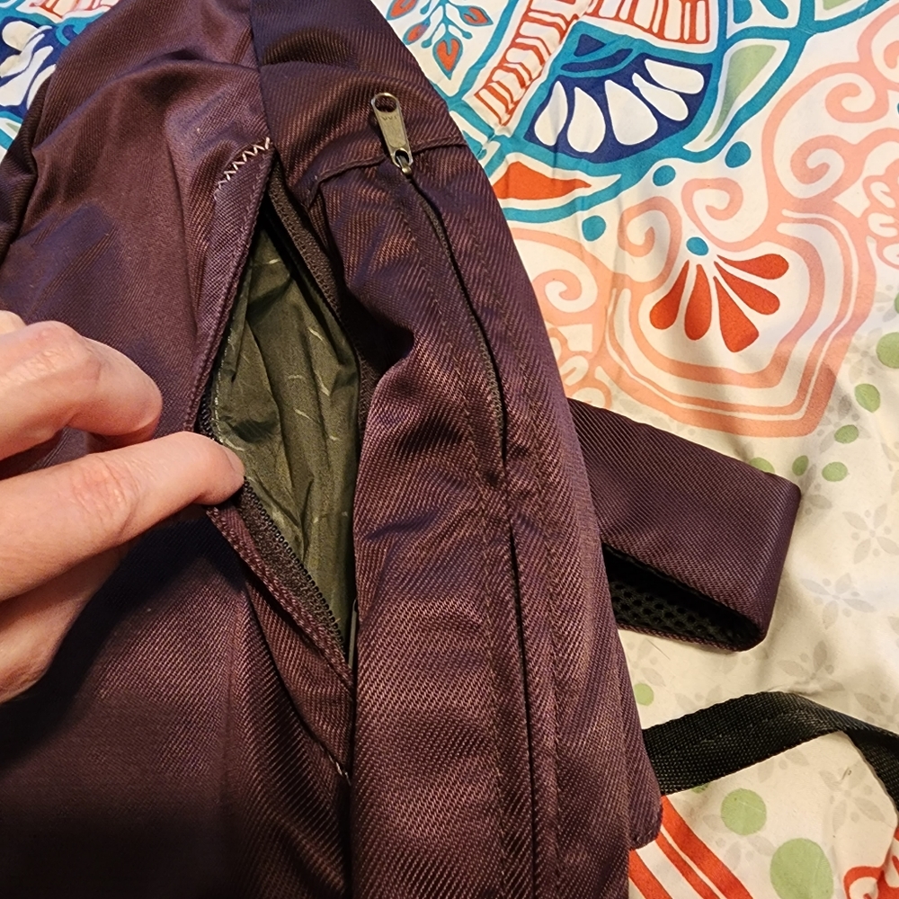 Merrell EUC sling bag backpack purple - Picture 4 of 8